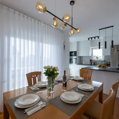 Apartment Makai With A Rooftop Terrace