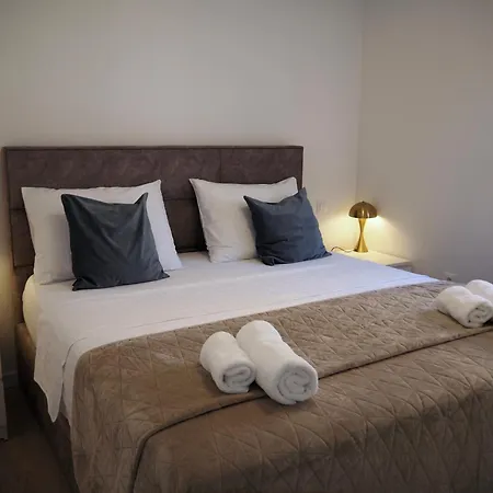 Makai Apartment *